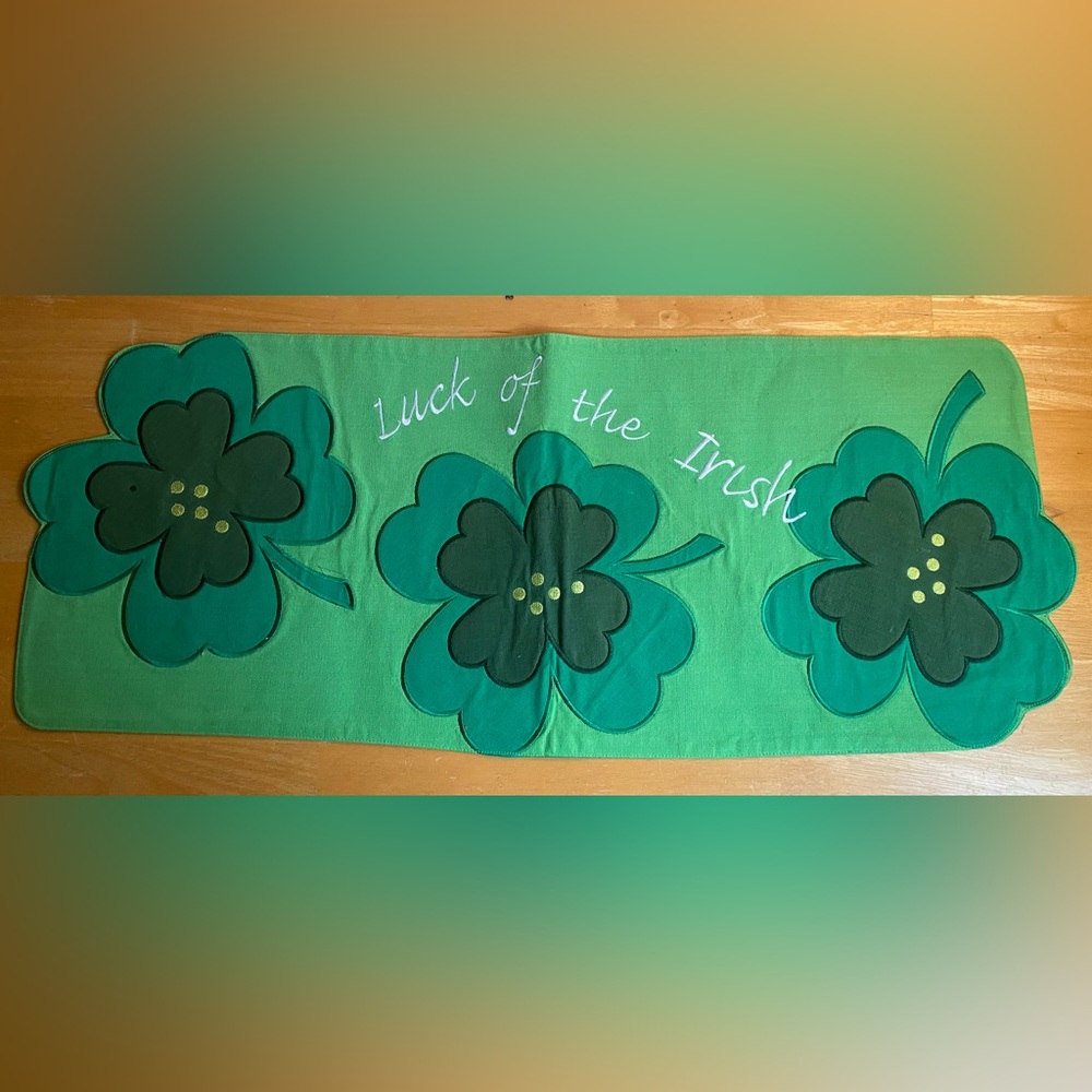 St. Patrick’s Day luck of the Irish table runner
